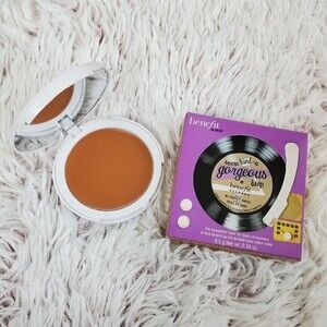 NEW Benefit Some Kind Of Gorgeous Foundation